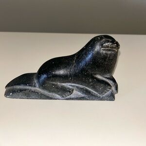 Vintage Inuit Eskimo Soapstone Soapstone Carved Seal Figurine Statue 5" Long